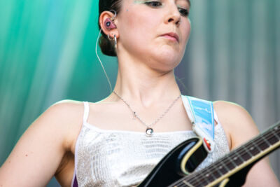 High Hi @ Genk on stage, picture 1, photographed by Leen Verlinden - FrontView Magazine
