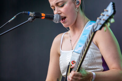 High Hi @ Genk on stage, picture 8, photographed by Leen Verlinden - FrontView Magazine