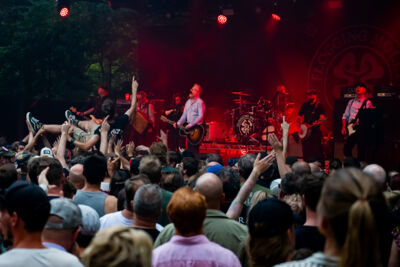 Flogging Molly @ OLT Rivierenhof, picture 35, photographed by Luc Klinckaert - FrontView Magazine