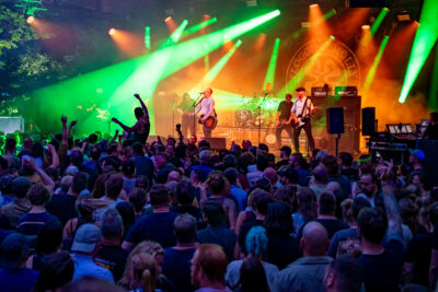 Flogging Molly @ OLT Rivierenhof, picture 41, photographed by Luc Klinckaert - FrontView Magazine