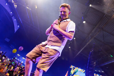 Foute Party Q-Music @ flanders expo, picture 11, photographed by Sven Vandervoort - FrontView Magazine