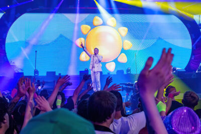 Foute Party Q-Music @ flanders expo, picture 21, photographed by Sven Vandervoort - FrontView Magazine