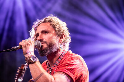John Butler @ OLT Rivierenhof, picture 15, photographed by Leen Verlinden - FrontView Magazine