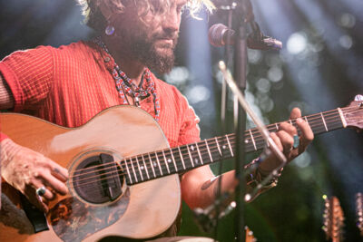 John Butler @ OLT Rivierenhof, picture 22, photographed by Leen Verlinden - FrontView Magazine
