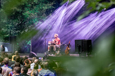 John Butler @ OLT Rivierenhof, picture 31, photographed by Leen Verlinden - FrontView Magazine
