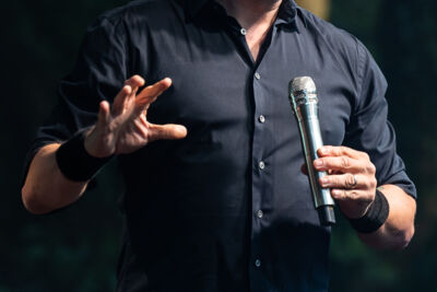 Alex Agnew @ OLT Rivierenhof, picture 1, photographed by Marc Verdonck - FrontView Magazine