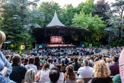 Alex Agnew @ OLT Rivierenhof, picture 18, photographed by Marc Verdonck - FrontView Magazine
