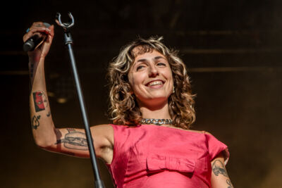 Sophie Straat @ Beleuvenissen, picture 4, photographed by Jürgen Bruynooghe - FrontView Magazine