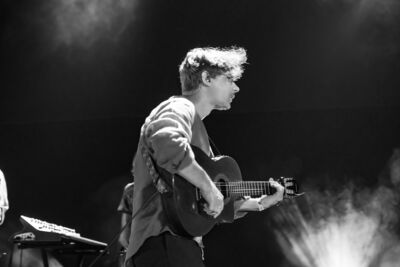 Isaac Roux @ Rock Zottegem Dag 2, picture 9, photographed by Luc Klinckaert - FrontView Magazine