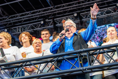 Luc Caals @ Vlaanderen Zingt Antwerpen, foto 5, foto's door Dorien Goetschalckx - FrontView Magazine