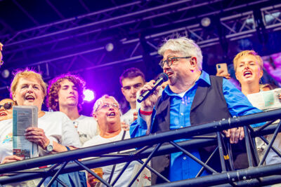 Luc Caals @ Vlaanderen Zingt Antwerpen, foto 6, foto's door Dorien Goetschalckx - FrontView Magazine