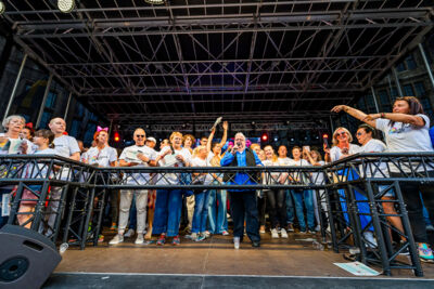 Luc Caals @ Vlaanderen Zingt Antwerpen, foto 8, foto's door Dorien Goetschalckx - FrontView Magazine