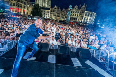 Tom Waes @ Vlaanderen Zingt Antwerpen, foto 10, foto's door Dorien Goetschalckx - FrontView Magazine