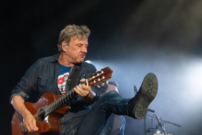 Bert Peeters @ Herentals Feest, picture 5, photographed by Gert Daemen - FrontView Magazine