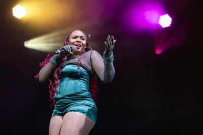 YEMI ALADE @ Sfinks Mixed 2023, picture 1, photographed by Marc Verdonck - FrontView Magazine