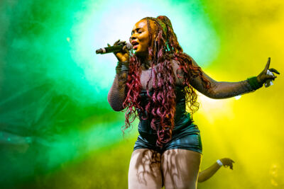 YEMI ALADE @ Sfinks Mixed 2023, picture 28, photographed by Marc Verdonck - FrontView Magazine