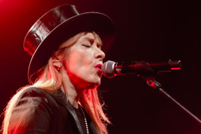 Suzanne Vega @ M-Idzomer Leuven, foto 5, foto's door Luc Klinckaert - FrontView Magazine