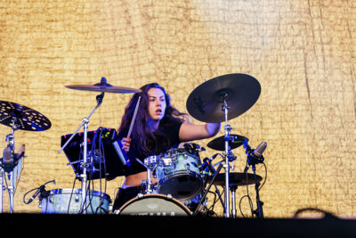 Merol @ Lokerse Feesten, picture 11, photographed by Peter Smet - FrontView Magazine