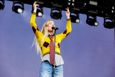 S 10 @ Lokerse Feesten, picture 10, photographed by Peter Smet - FrontView Magazine