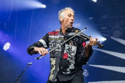 Levellers @ Nostalgie Beach Festival 2023 Dag 2, picture 17, photographed by Marc Verdonck - FrontView Magazine