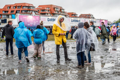 Sfeer @ Nostalgie Beach Festival 2023 Dag 2, picture 22, photographed by Marc Verdonck - FrontView Magazine