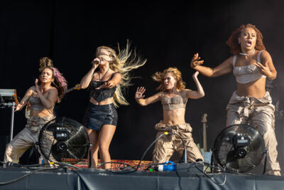 Zara Larsson @ Nostalgie Beach Festival 2023 Dag 1, picture 5, photographed by Marc Verdonck - FrontView Magazine
