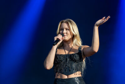 Zara Larsson @ Nostalgie Beach Festival 2023 Dag 1, picture 18, photographed by Marc Verdonck - FrontView Magazine