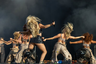 Zara Larsson @ Nostalgie Beach Festival 2023 Dag 1, picture 24, photographed by Marc Verdonck - FrontView Magazine