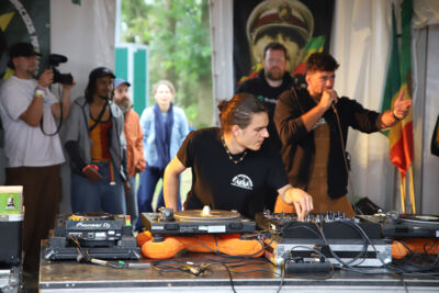 Sfeer @ Reggae Geel 2023 Dag 2, picture 6, photographed by Bianca van Barneveld - FrontView Magazine