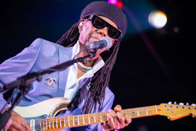 Nile Rodgers & CHIC @ OLT Rivierenhof, picture 7, photographed by Bruno Holvoet - FrontView Magazine
