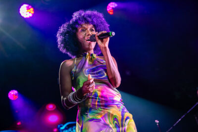 Nile Rodgers & CHIC @ OLT Rivierenhof, picture 21, photographed by Bruno Holvoet - FrontView Magazine