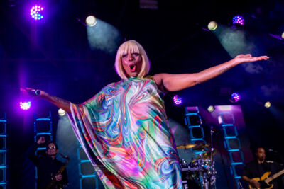 Nile Rodgers & CHIC @ OLT Rivierenhof, picture 25, photographed by Bruno Holvoet - FrontView Magazine