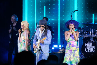 Nile Rodgers & CHIC @ OLT Rivierenhof, picture 27, photographed by Bruno Holvoet - FrontView Magazine