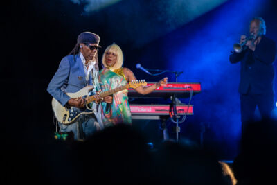 Nile Rodgers & CHIC @ OLT Rivierenhof, picture 28, photographed by Bruno Holvoet - FrontView Magazine