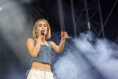 Pommelien Thijs @ Lokerse Feesten 2023, picture 1, photographed by Edwin Houdevelt - FrontView Magazine