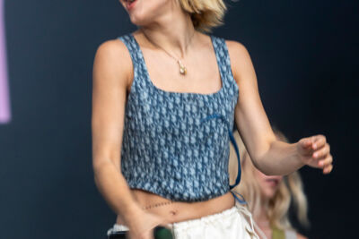 Pommelien Thijs @ Lokerse Feesten 2023, picture 7, photographed by Edwin Houdevelt - FrontView Magazine
