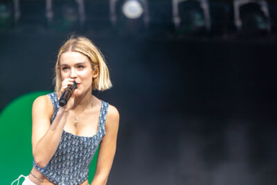Pommelien Thijs @ Lokerse Feesten 2023, picture 12, photographed by Edwin Houdevelt - FrontView Magazine