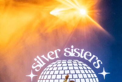 Silver Sisters @ Lokerse Feesten 2023, picture 8, photographed by Marc Verdonck - FrontView Magazine
