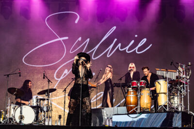 Sylvie Kreusch @ Lokerse Feesten 2023, picture 6, photographed by Marc Verdonck - FrontView Magazine