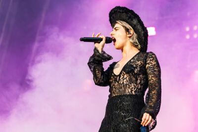 Sylvie Kreusch @ Lokerse Feesten 2023, picture 18, photographed by Marc Verdonck - FrontView Magazine