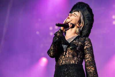 Sylvie Kreusch @ Lokerse Feesten 2023, picture 20, photographed by Marc Verdonck - FrontView Magazine