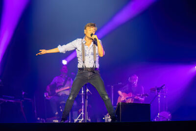Bart Peeters @ Lokerse Feesten 2023, picture 25, photographed by Edwin Houdevelt - FrontView Magazine