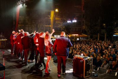 Arbeid Adelt ! & Guests: Der Klinke & Parkaparaplu @ Paulusfeesten Oostende, picture 32, photographed by Luc Klinckaert - FrontView Magazine