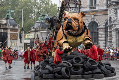 De Reuzen van Royal de Luxe @ Antwerpen, picture 7, photographed by Marc Verdonck - FrontView Magazine