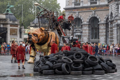 De Reuzen van Royal de Luxe @ Antwerpen, picture 8, photographed by Marc Verdonck - FrontView Magazine