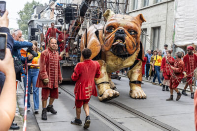 De Reuzen van Royal de Luxe @ Antwerpen, picture 22, photographed by Marc Verdonck - FrontView Magazine