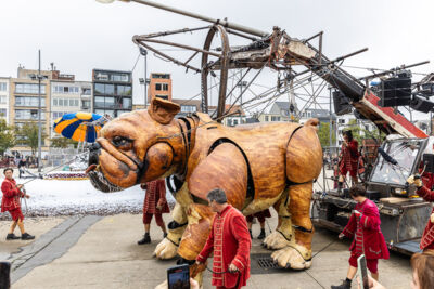 De Reuzen van Royal de Luxe @ Antwerpen, picture 28, photographed by Marc Verdonck - FrontView Magazine