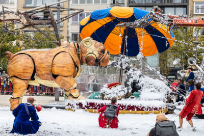 De Reuzen van Royal de Luxe @ Antwerpen, picture 33, photographed by Marc Verdonck - FrontView Magazine