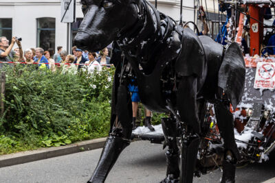 De Reuzen van Royal de Luxe @ Antwerpen, picture 45, photographed by Marc Verdonck - FrontView Magazine