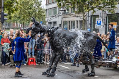 De Reuzen van Royal de Luxe @ Antwerpen, picture 52, photographed by Marc Verdonck - FrontView Magazine